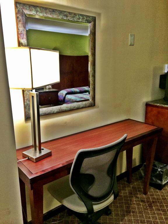Sullivan Trail Inn & Suites Pocono Lake Dış mekan fotoğraf