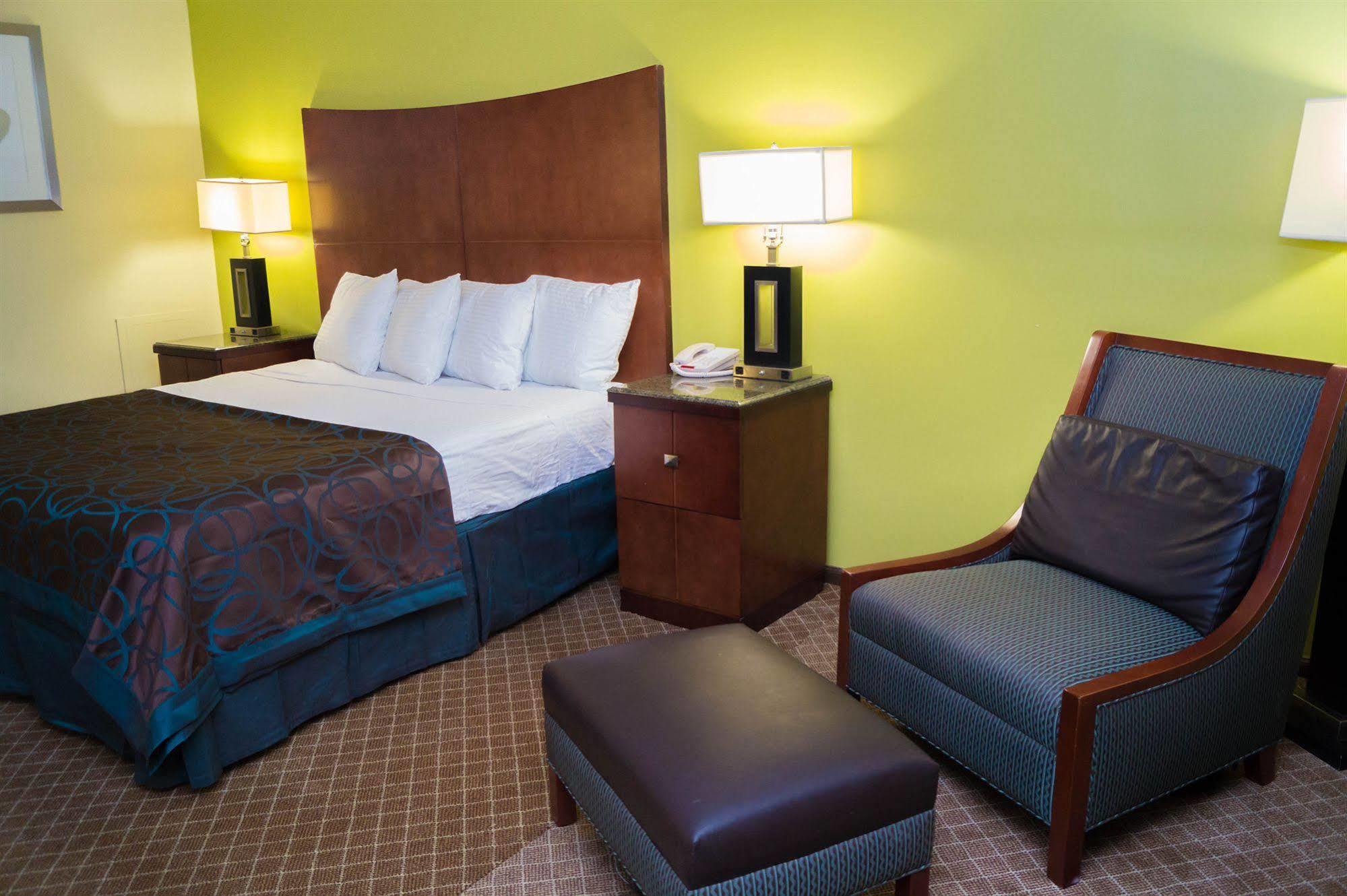 Sullivan Trail Inn & Suites Pocono Lake Dış mekan fotoğraf