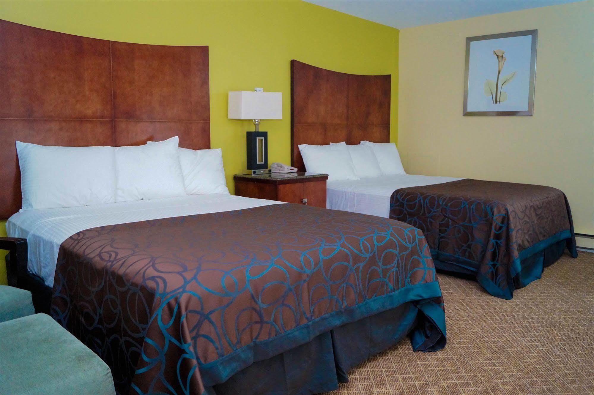 Sullivan Trail Inn & Suites Pocono Lake Dış mekan fotoğraf
